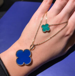 Click to view full screen 18K Vintage Alhambra Agent Pendant Necklace photo review