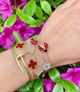18K Lucky Spring Five Motifs Clover Bracelet photo review