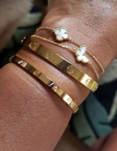 Click to view full screen 18K Lucky Alhambra Butterfly Pendant Bracelet photo review