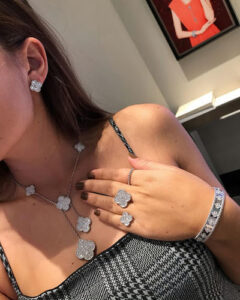 Click to view full screen 18K Vintage Alhambra Diamonds Earrings photo review