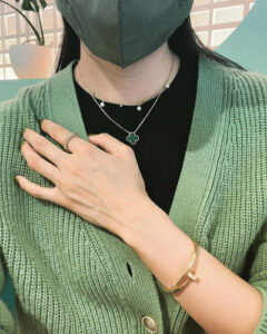 Click to view full screen 18K Vintage Alhambra Agent Clover Necklace photo review