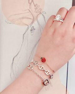 Click to view full screen 18K Lucky Spring Clover Bracelet photo review