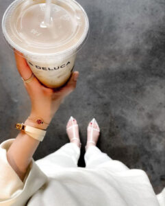 Click to view full screen 18K Lucky Spring Clover Bracelet photo review