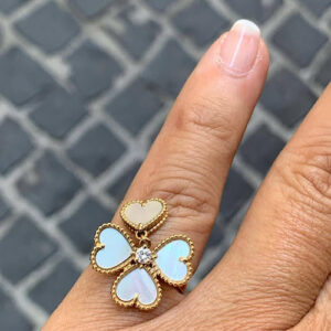 Click to view full screen 18K Sweet Alhambra Effeuillage Pearls Ring photo review