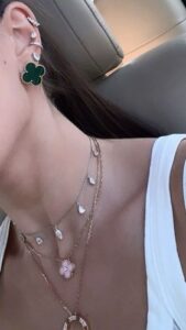 Click to view full screen 18K Sweet Alhambra Pink Clover Necklace photo review