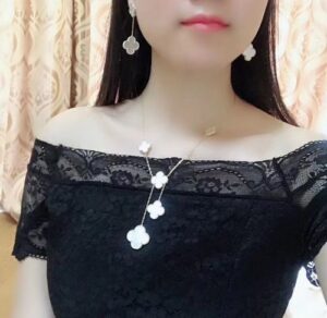 Click to view full screen 18K Magic Alhambra Six Motifs Diamonds Necklace photo review