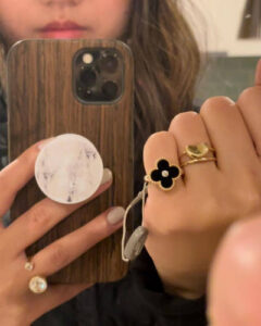 18K Vintage Alhambra Black Ring photo review