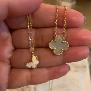 Click to view full screen 18K Lucky Alhambra Butterfly Pendant Bracelet photo review