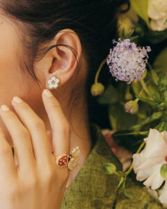 Click to view full screen 18K Lucky Spring Plum Blossom Bracelet photo review