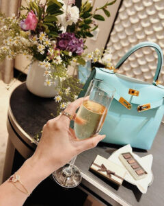 Click to view full screen 18K Lucky Alhambra Butterfly Pendant Bracelet photo review