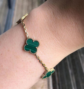 18K Vintage Alhambra Five Motifs Malachite Clover Bracelet photo review