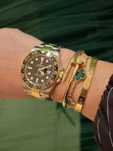 18K Vintage Alhambra Five Motifs Malachite Clover Bracelet photo review