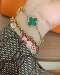 Click to view full screen 18K Vintage Alhambra Five Motifs Malachite Clover Bracelet photo review