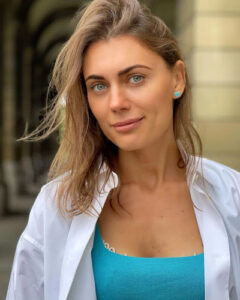 Click to view full screen 18K Sweet Alhambra Butterfly Stud Earrings photo review