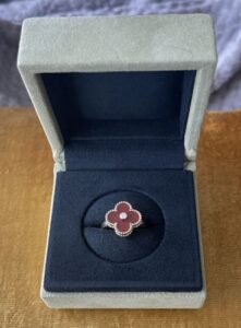 Click to view full screen 18K Vintage Alhambra Carnelian Ring photo review