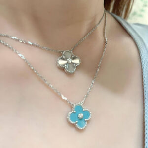 Click to view full screen 18K Vintage Alhambra Agent Clover Necklace photo review