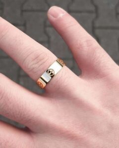 18K Love Wedding 6mm  Ring photo review