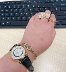 18K Frivole Between the Finger Ring photo review