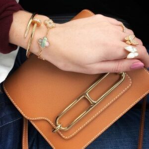 Click to view full screen 18K Two Butterfly Between the Finger Pearl Ring photo review