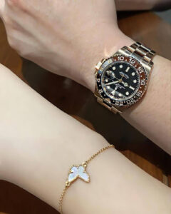 Click to view full screen 18K Lucky Alhambra Butterfly Pendant Bracelet photo review