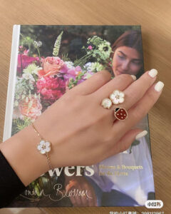 Click to view full screen 18K Lucky Spring Plum Blossom Bracelet photo review