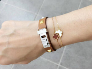 Click to view full screen 18K Lucky Alhambra Butterfly Pendant Bracelet photo review