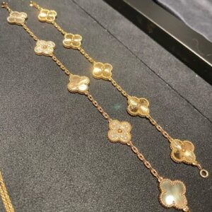 Click to view full screen 18K Vintage Alhambra Five Motifs Diamonds Clover Bracelet photo review