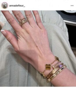 Click to view full screen 18K Vintage Alhambra Five Motifs Tiger Eye Bracelet photo review