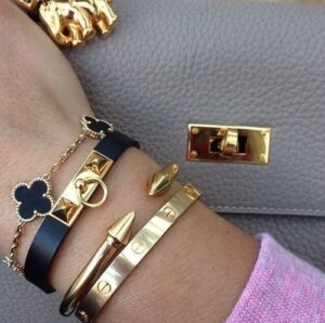 Click to view full screen 18K Vintage Alhambra Five Motifs Clover Onyx Bracelet photo review