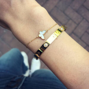 Click to view full screen 18K Lucky Alhambra Butterfly Pendant Bracelet photo review