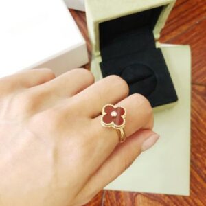 Click to view full screen 18K Vintage Alhambra Carnelian Ring photo review