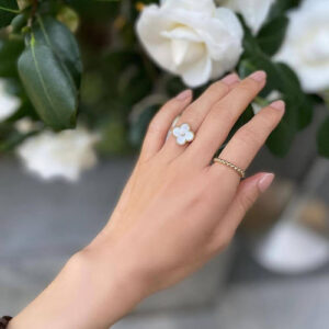 Click to view full screen 18K Vintage Alhambra Pearl Ring photo review
