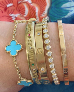 Click to view full screen 18K Vintage Alhambra Five Motifs Agate Clover Bracelet photo review