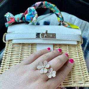 18K Frivole Between the Finger Ring photo review