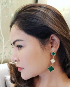 18K Magic Alhambra Three Malachite Motifs Clover Earrings photo review