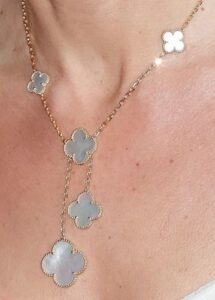 Click to view full screen 18K Magic Alhambra Six Pearls Motifs Clover Necklace photo review