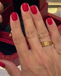 18K Love Wedding 6mm  Ring photo review