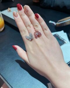 18K Two Butterfly Between the Finger Sapphire Ring photo review