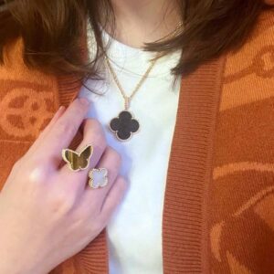 Click to view full screen 18K Lucky Alhambra Between the Finger Ring photo review