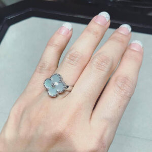 18K Vintage Alhambra Pearl Ring photo review