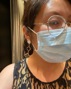 Click to view full screen 18K Magic Alhambra Three Pearls Motifs Earrings photo review