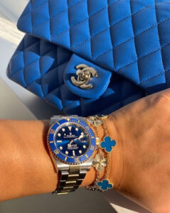 Click to view full screen 18K Vintage Alhambra Five Motifs Agate Clover Bracelet photo review