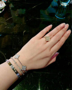 18K Vintage Alhambra Pearl Ring photo review