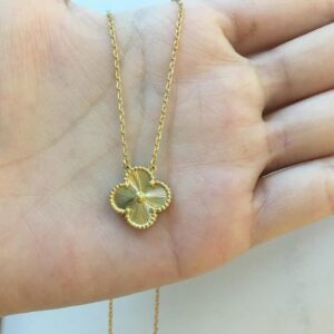 18K Vintage Alhambra Pendant Clover Necklace photo review