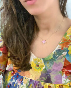 Click to view full screen 18K Sweet Alhambra Pink Clover Necklace photo review