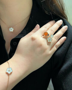 Click to view full screen 18K Lucky Spring Plum Blossom Bracelet photo review