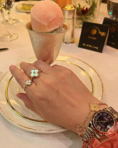 Click to view full screen 18K Vintage Alhambra Pearl Ring photo review